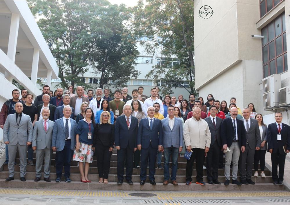 AFETLERDE VETERİNER HEKİMLİĞİ ÇALIŞTAYI BAŞARIYLA TAMAMLANDI  